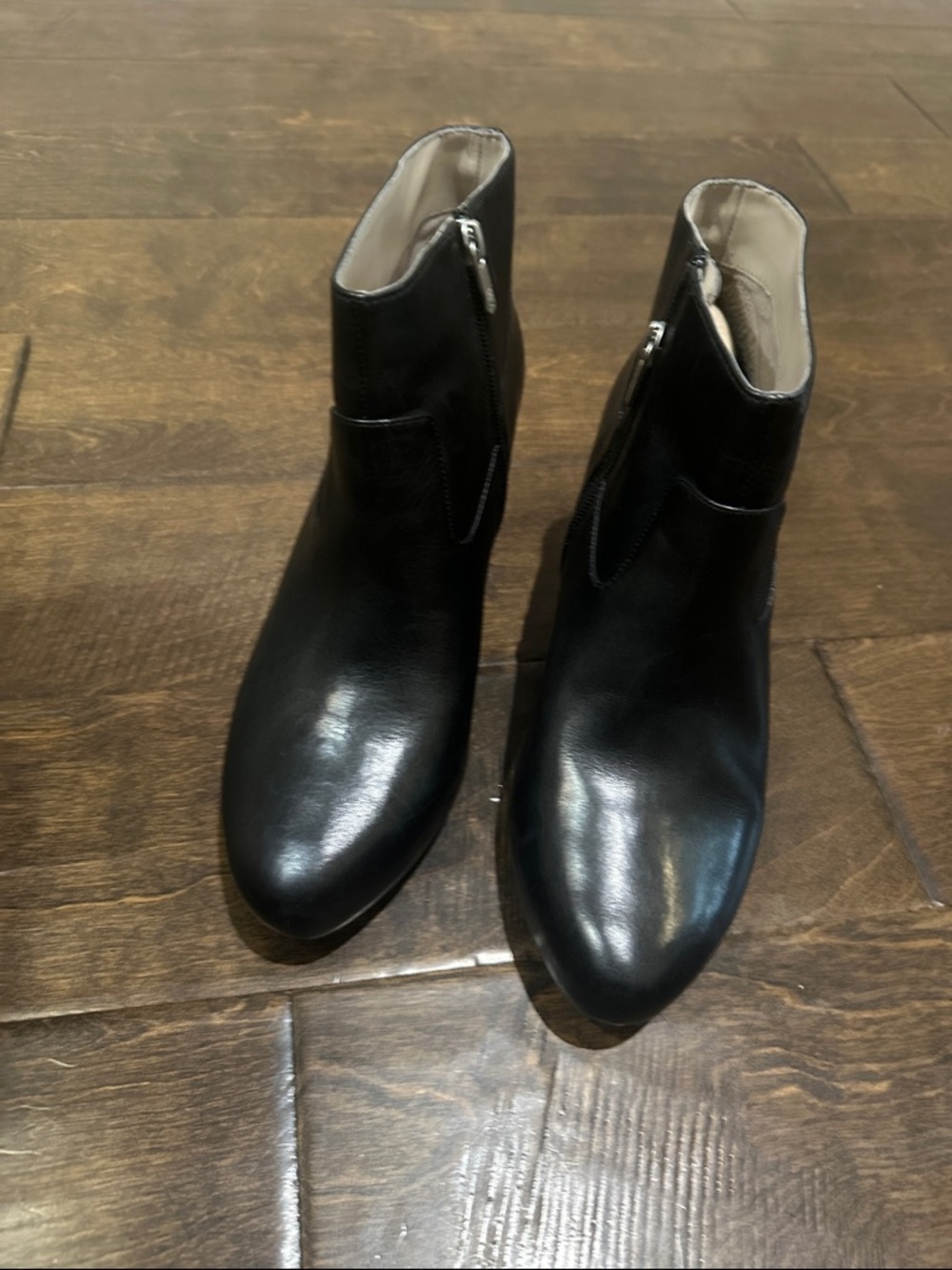 Leather Booties with small heel